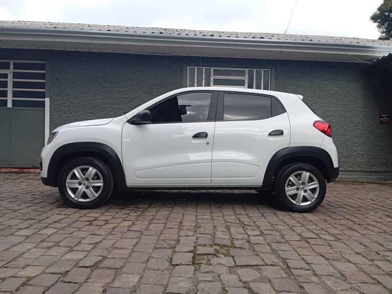 RENAULT - KWID - 2022/2022 - Branca - R$ 46.500,00