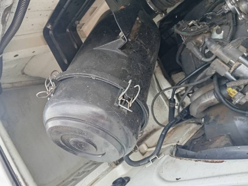 VOLKSWAGEN - KOMBI - 2000/2000 - Branca - R$ 29.900,00