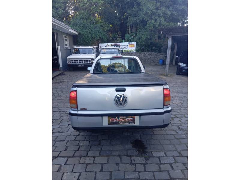 VOLKSWAGEN - SAVEIRO - 2003/2003 - Prata - R$ 35.900,00