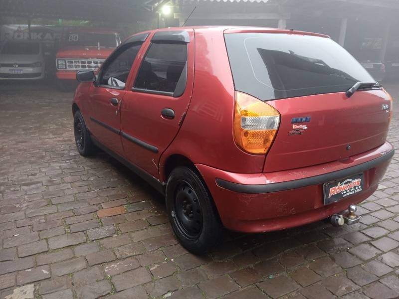 FIAT - PALIO - 2006/2006 - Vermelha - R$ 15.900,00