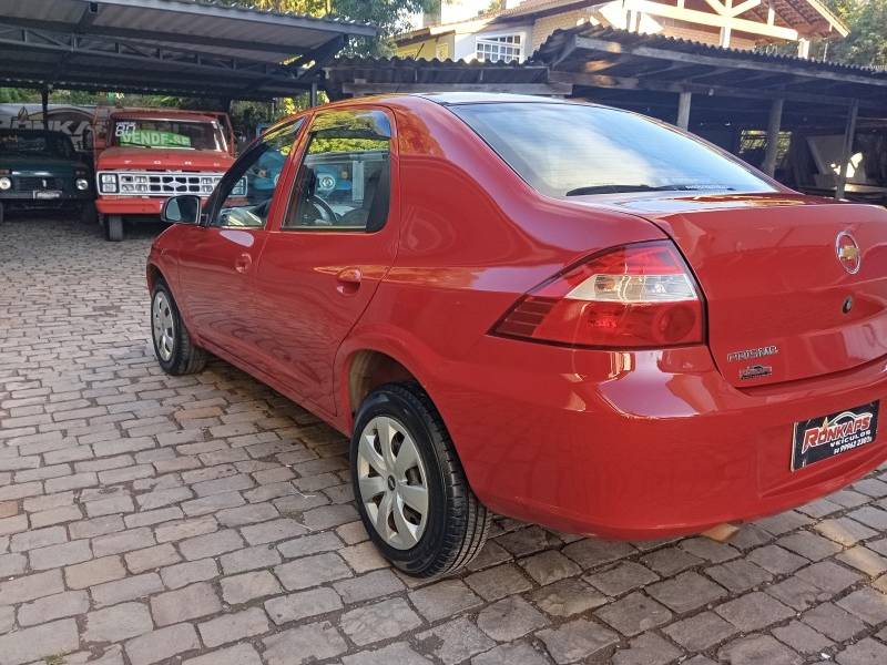 CHEVROLET - PRISMA - 2010/2010 - Vermelha - R$ 29.900,00