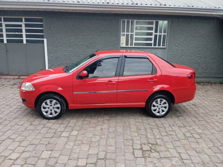 FIAT - SIENA - 2014/2014 - Vermelha - R$ 37.900,00