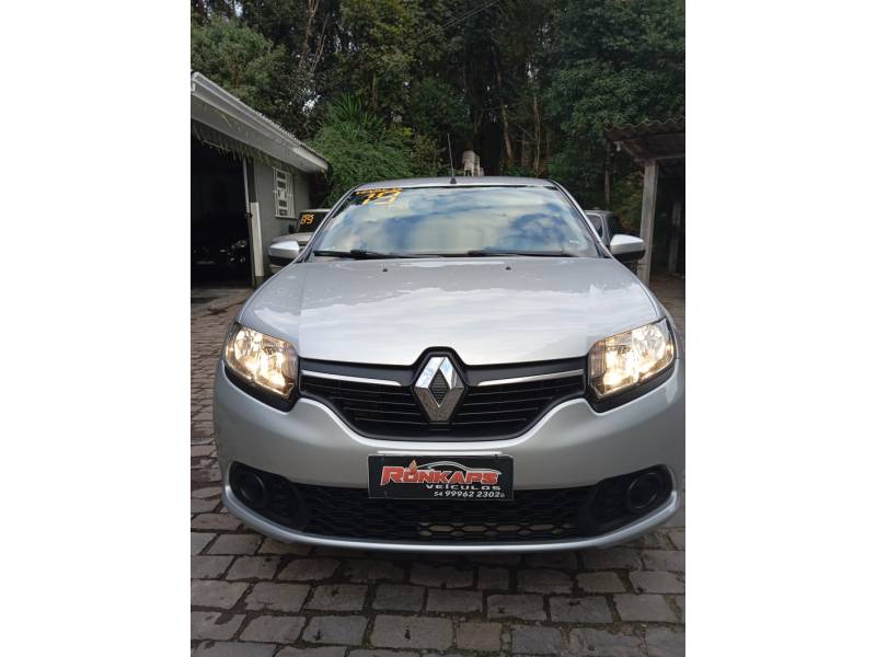 RENAULT - SANDERO - 2019/2019 - Branca - R$ 48.900,00