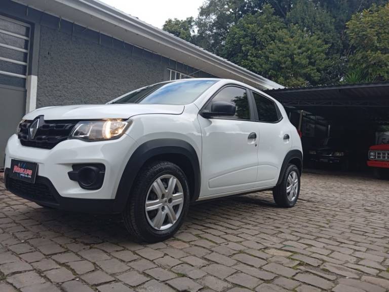RENAULT - KWID - 2022/2022 - Branca - R$ 47.900,00