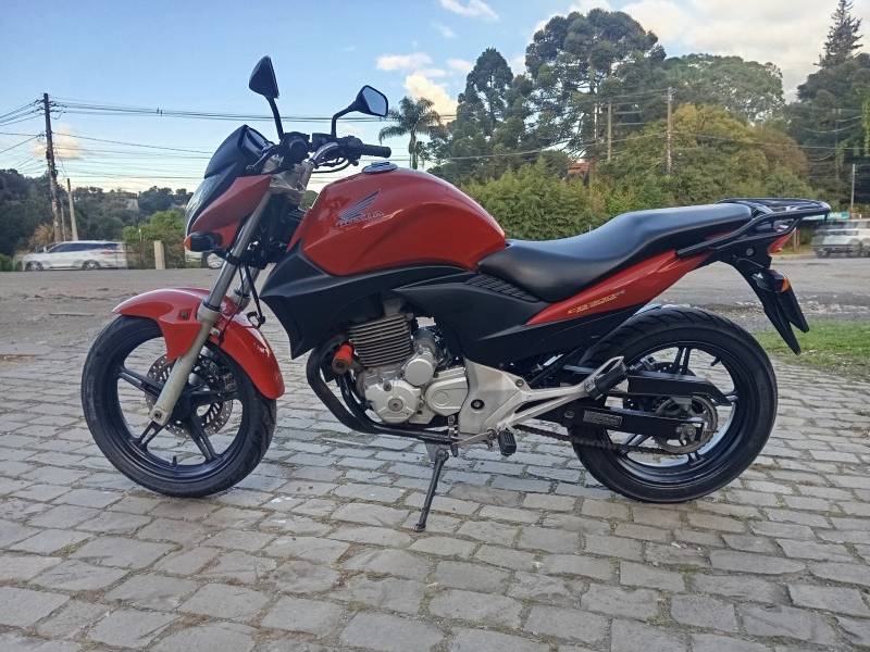 HONDA - CB 300R - 2012/2012 - Vermelha - Sob Consulta