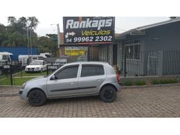 RENAULT - CLIO - 2006/2006 - Prata - R$ 21.000,00