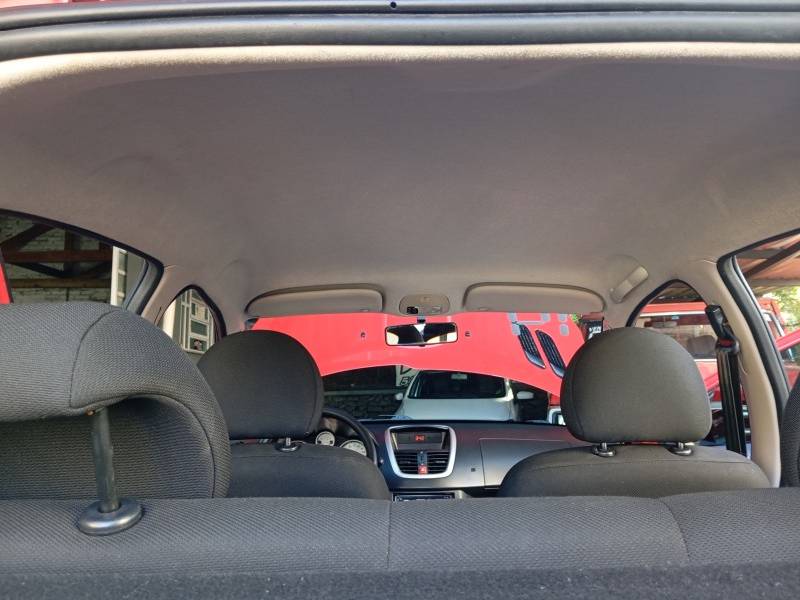 PEUGEOT - 207 - 2014/2014 - Vermelha - R$ 28.900,00