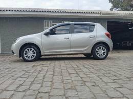 RENAULT - SANDERO - 2019/2019 - Branca - R$ 48.900,00
