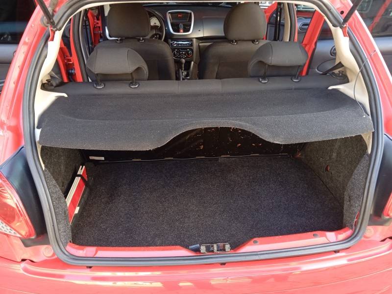 PEUGEOT - 207 - 2014/2014 - Vermelha - R$ 28.900,00