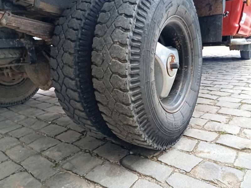 FORD - F-4000 - 1980/1980 - Vermelha - R$ 59.900,00