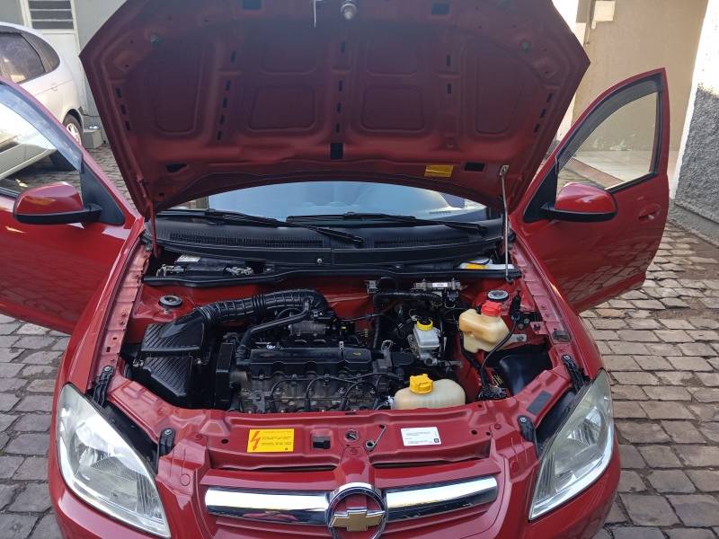 CHEVROLET - PRISMA - 2010/2010 - Vermelha - R$ 29.900,00