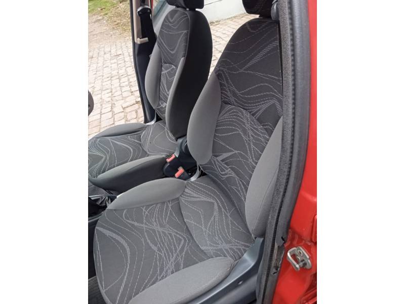 FIAT - SIENA - 2014/2014 - Vermelha - R$ 37.900,00