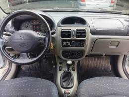 RENAULT - CLIO - 2006/2006 - Prata - R$ 19.900,00