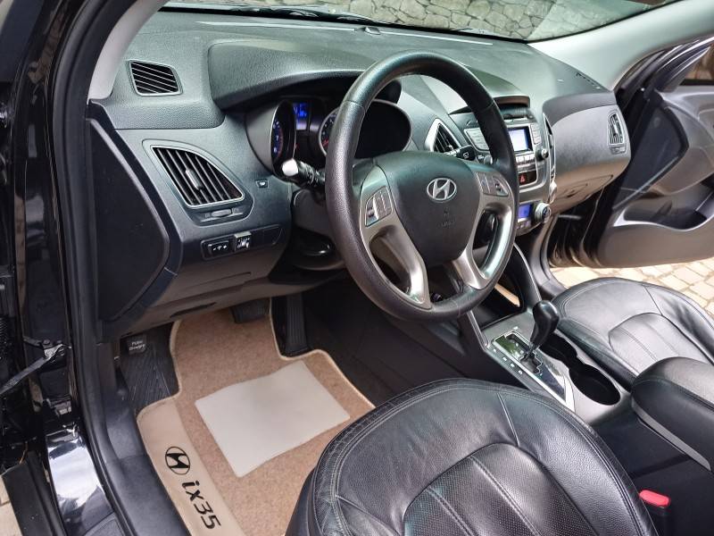 HYUNDAI - IX35 - 2012/2012 - Preta - R$ 54.900,00