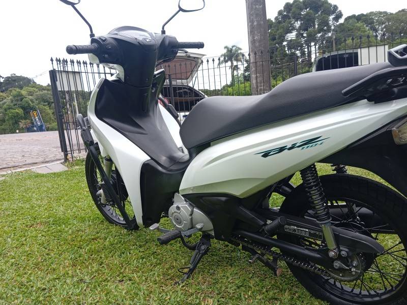 HONDA - BIZ 110I - 2019/2019 - Branca - R$ 13.900,00