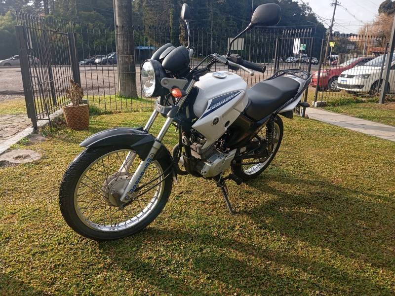YAMAHA - YBR - 2016/2016 - Branca - R$ 11.900,00
