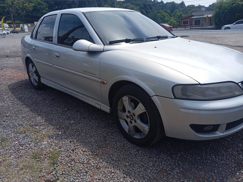 CHEVROLET - VECTRA - 2002/2002 - Prata - R$ 1,00