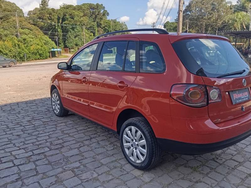 VOLKSWAGEN - SPACEFOX - 2010/2010 - Vermelha - R$ 34.900,00