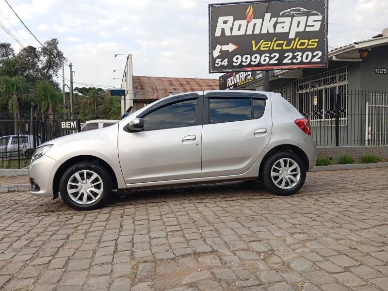 RENAULT - SANDERO - 2019/2019 - Branca - R$ 48.900,00