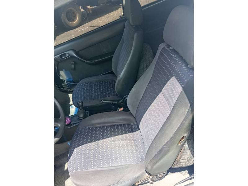 VOLKSWAGEN - GOL - 2004/2004 - Branca - R$ 12.700,00