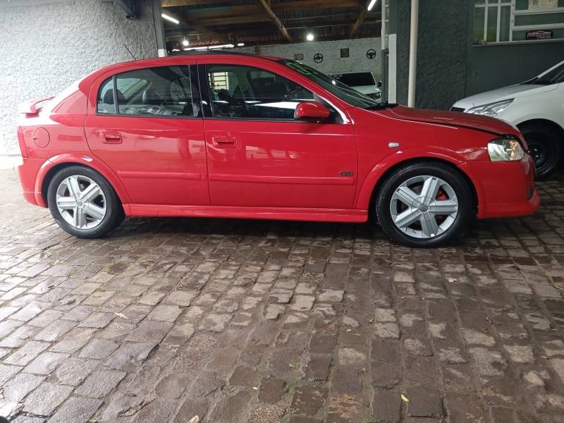 CHEVROLET - ASTRA - 2005/2005 - Vermelha - R$ 44.900,00