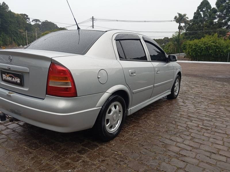 CHEVROLET - ASTRA - 2001/2001 - Prata - R$ 24.900,00