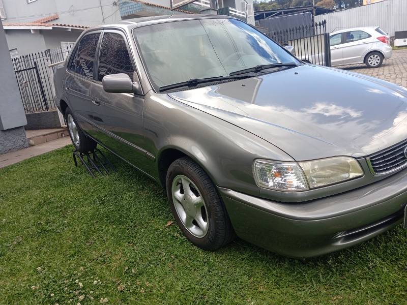 TOYOTA - COROLLA - 2001/2001 - Cinza - R$ 1,00
