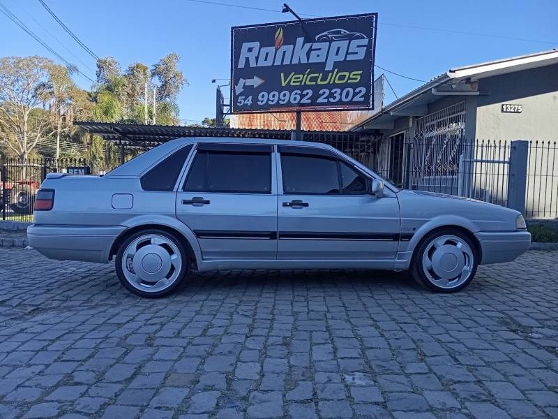 VOLKSWAGEN - SANTANA - 1996/1996 - Prata - R$ 31.900,00