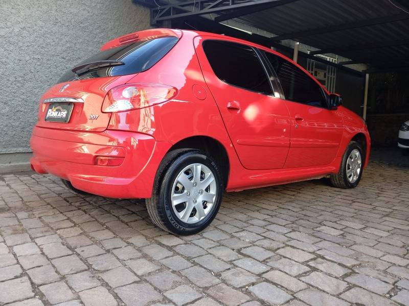 PEUGEOT - 207 - 2014/2014 - Vermelha - R$ 28.900,00
