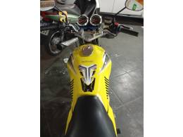 SUZUKI - YES - 2011/2011 - Amarela - R$ 7.900,00