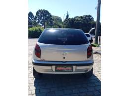 CHEVROLET - CELTA - 2002/2002 - Prata - R$ 18.900,00