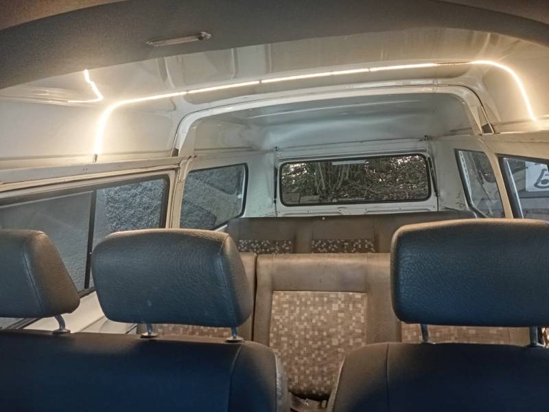 VOLKSWAGEN - KOMBI - 2000/2000 - Branca - R$ 29.900,00