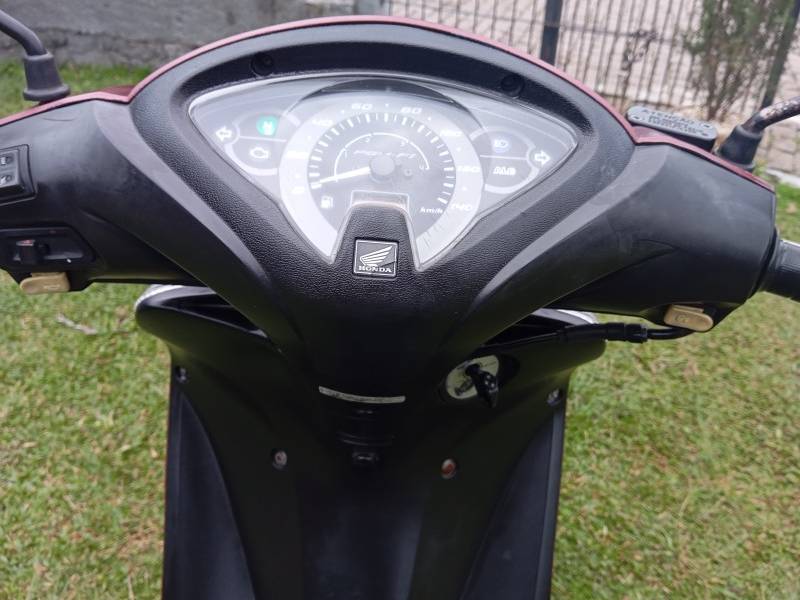 HONDA - BIZ 125 - 2012/2012 - Vermelha - R$ 12.900,00