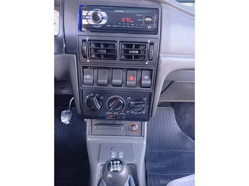 VOLKSWAGEN - SANTANA - 1996/1996 - Prata - R$ 31.900,00