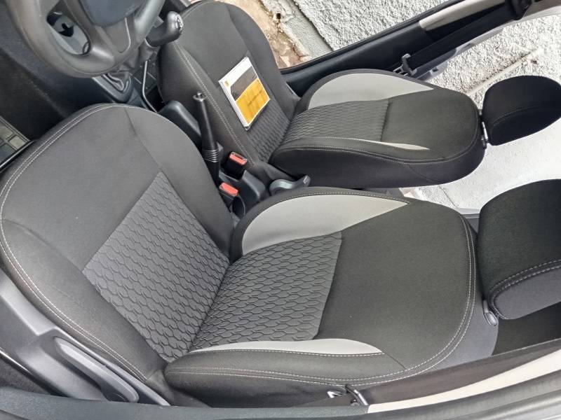 RENAULT - SANDERO - 2019/2019 - Branca - R$ 48.900,00