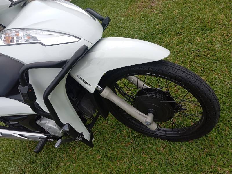 HONDA - BIZ 110I - 2019/2019 - Branca - R$ 13.900,00