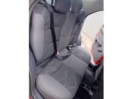 FIAT - SIENA - 2014/2014 - Vermelha - R$ 37.900,00