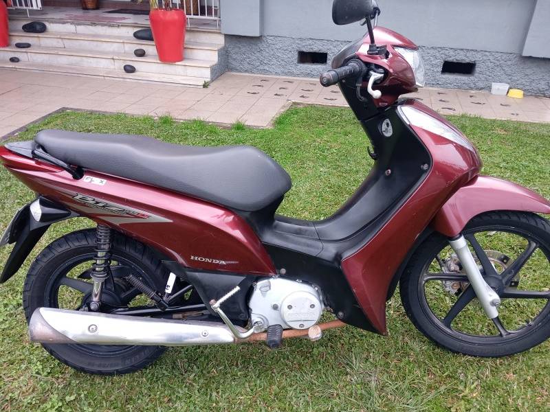 HONDA - BIZ 125 - 2012/2012 - Vermelha - R$ 12.900,00