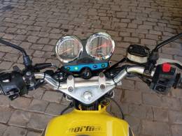 SUZUKI - YES - 2011/2011 - Amarela - R$ 7.900,00