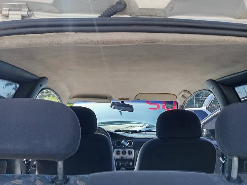 CHEVROLET - CELTA - 2002/2002 - Prata - R$ 18.900,00