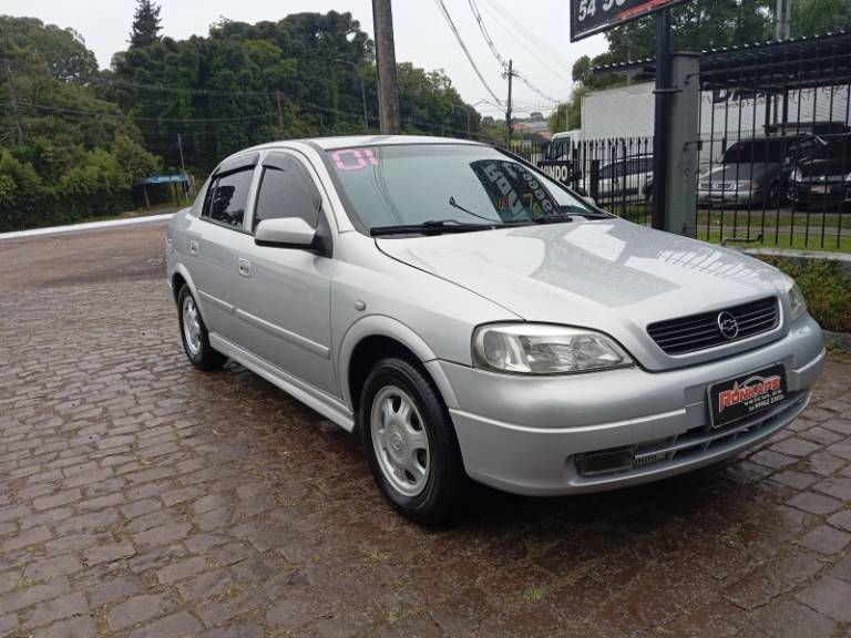 CHEVROLET - ASTRA - 2001/2001 - Prata - R$ 24.900,00