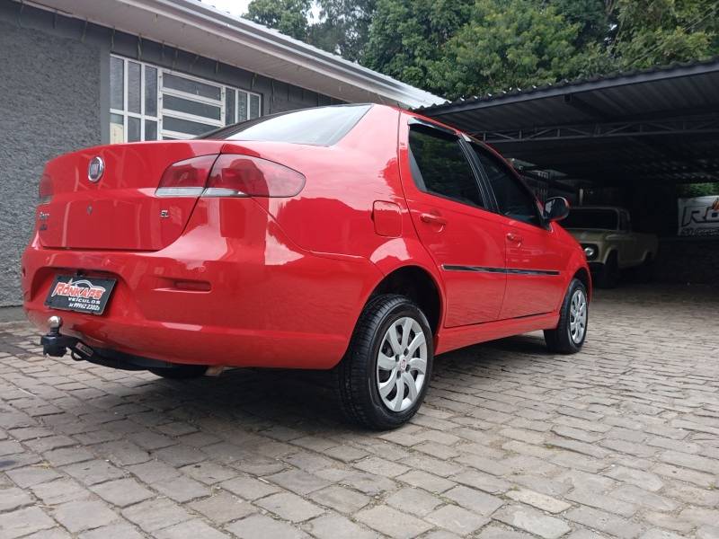 FIAT - SIENA - 2014/2014 - Vermelha - R$ 37.900,00