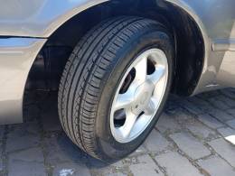 TOYOTA - COROLLA - 2001/2001 - Cinza - R$ 28.900,00