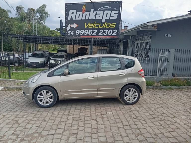 HONDA - FIT - 2010/2010 - Dourada - Sob Consulta