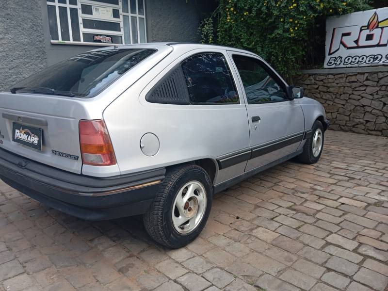 CHEVROLET - KADETT - 1993/1993 - Prata - R$ 9.900,00