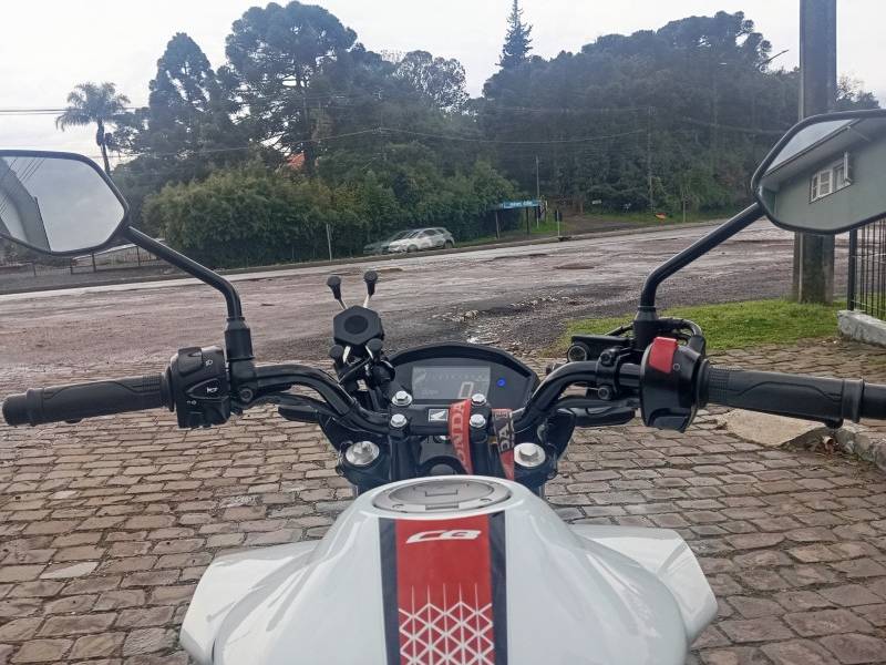 HONDA - CB 250F TWISTER - 2022/2022 - Branca - R$ 23.500,00