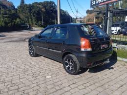 FIAT - PALIO - 2005/2005 - Preta - R$ 15.900,00
