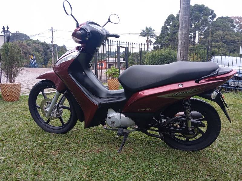 HONDA - BIZ 125 - 2012/2012 - Vermelha - R$ 12.900,00