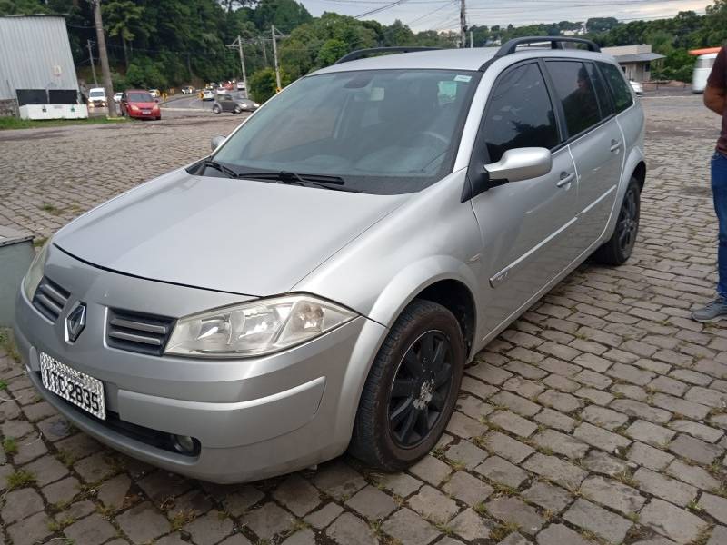 RENAULT - MÉGANE - 2013/2013 - Prata - Sob Consulta