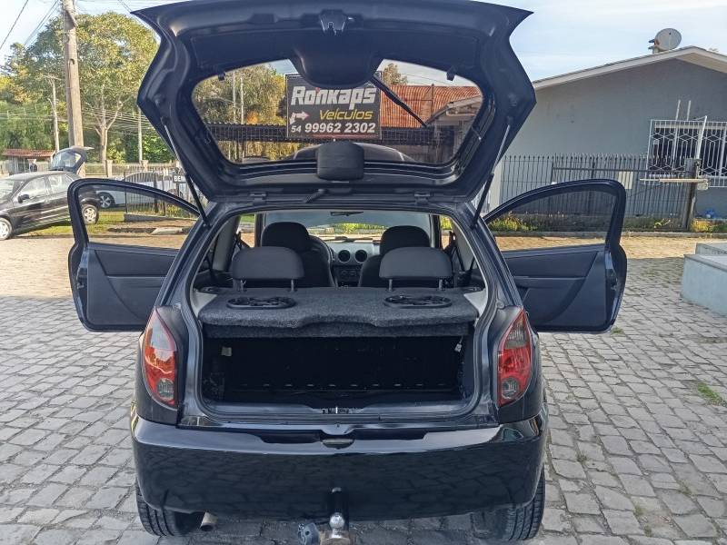 CHEVROLET - CELTA - 2012/2012 - Preta - R$ 23.900,00